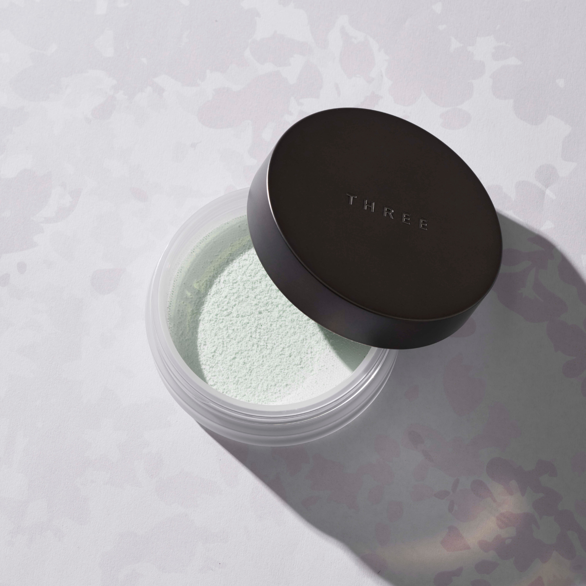 THREE Advanced Ethereal Smooth Operator Loose Powder X04