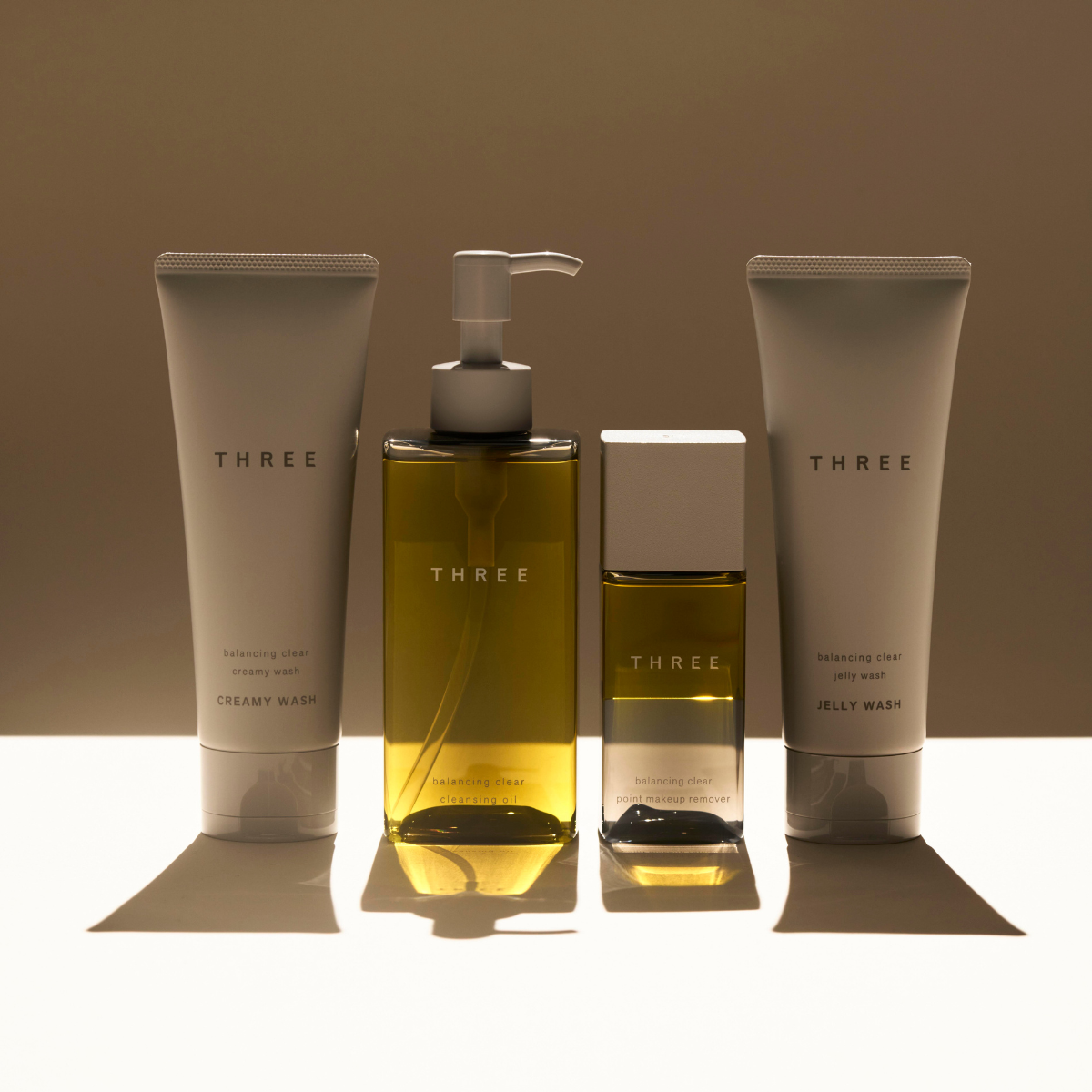 THREE Balancing Clear Point Makeup Remover