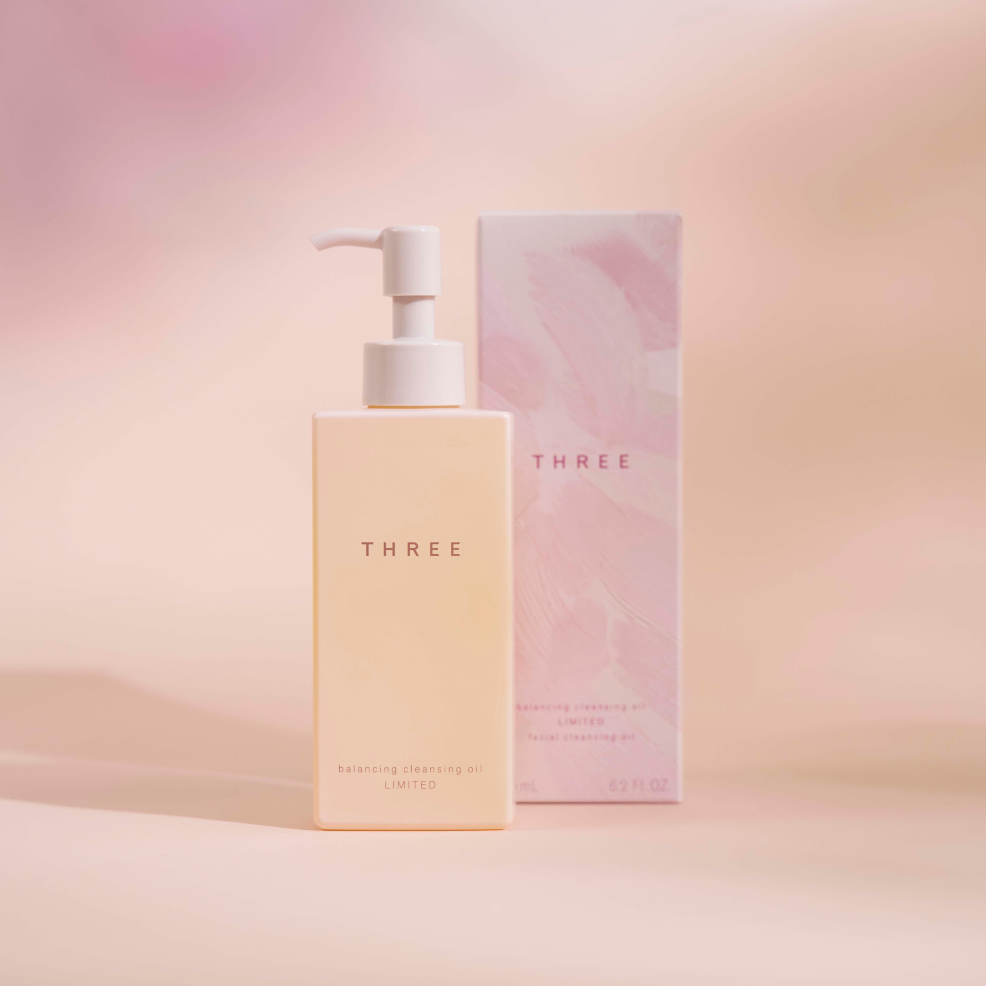 THREE Balancing Cleansing Oil N SA