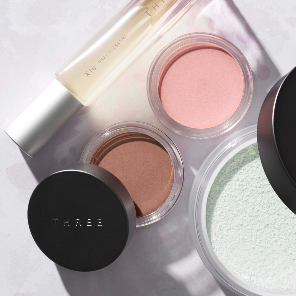 Three Powder THREE Advanced Ethereal Smooth Operator Loose Powder X04